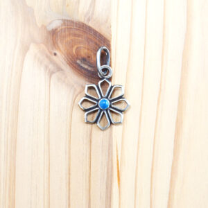 "Yatsu-Giku" Shippō Charm – Ao (Blue), Medium