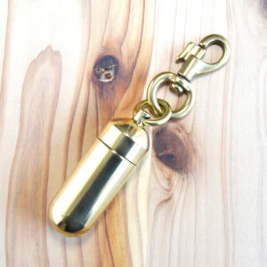 Capsule key chain large